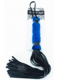 Нежная плеть с синим мехом BDSM Light - 43 см. - БДСМ Арсенал - купить с доставкой в Новороссийске