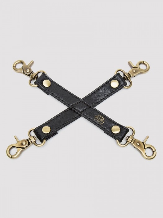 Черный фиксатор для манжет Bound to You Faux Leather Hogtie - Fifty Shades of Grey - купить с доставкой в Новороссийске